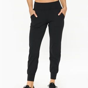 Lululemon NWT Align Jogger, Size 4